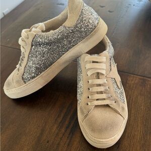 Steven by Steve Madden Ruby Glitter Sneakers | Size 7